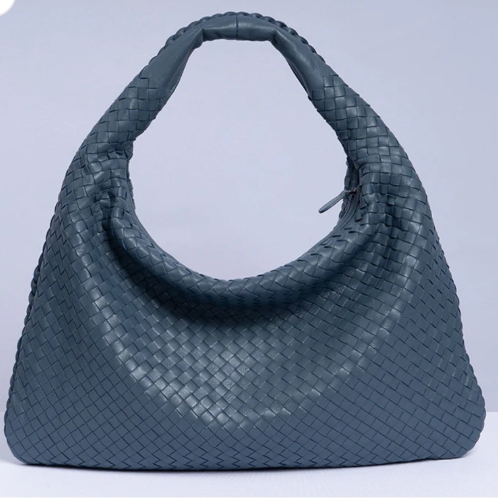 NWOT SHEEPSKIN GRAY LEATHER HOBO BAG - Picture 2 of 9